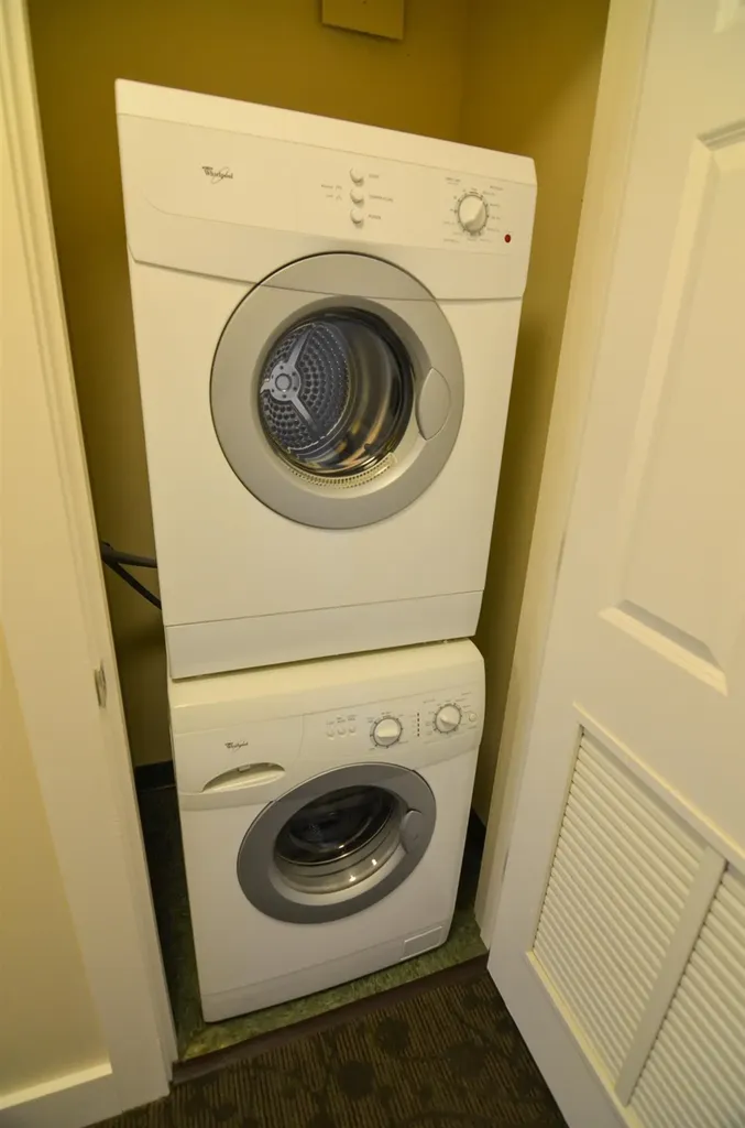 820/822 Qi Jackson Gore Adams House Ludlow VT 05149