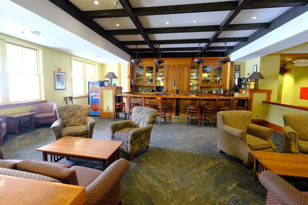 820/822 Qi Jackson Gore Adams House Ludlow VT 05149