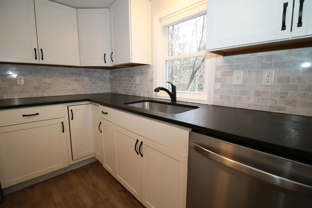 12 Whitney Lane Rindge NH 03461