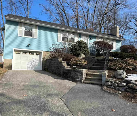 24 Sunset Drive Manchester NH 03104