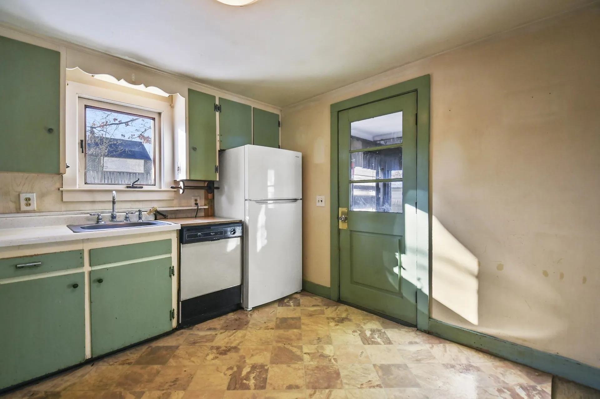 40 Theresa Court Manchester NH 03103