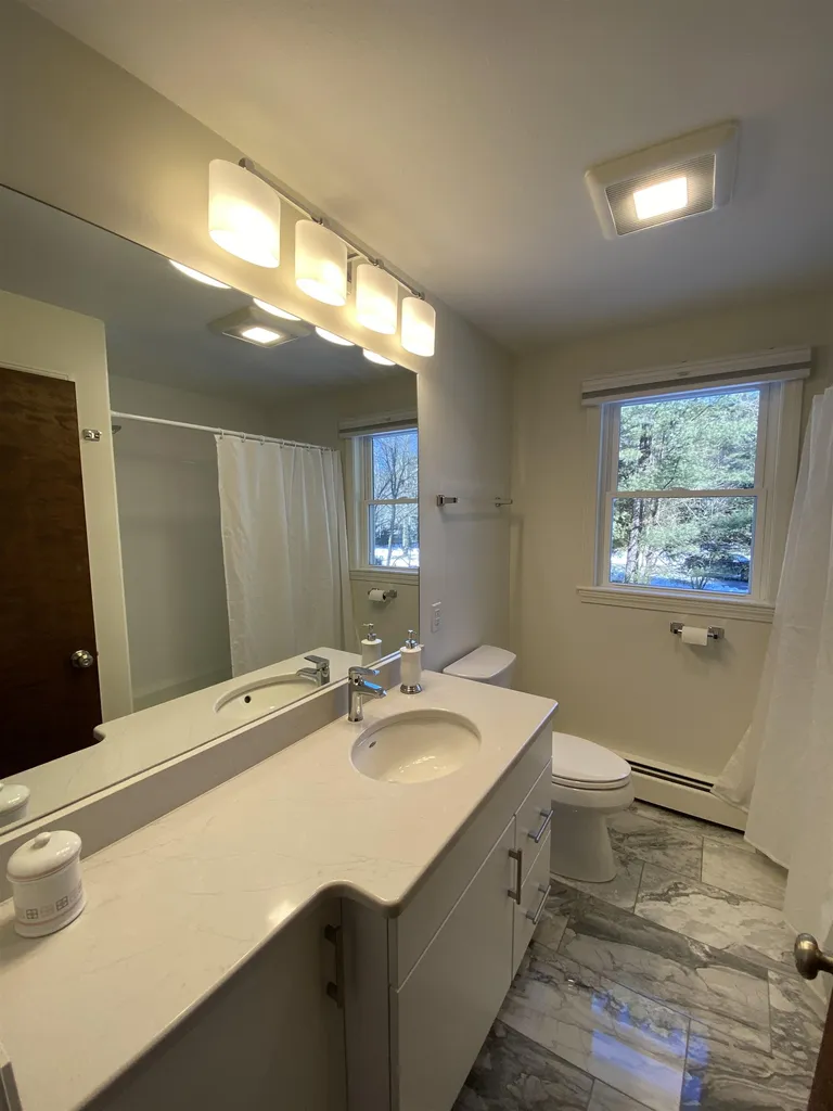 198 Farley Road Hollis NH 03049