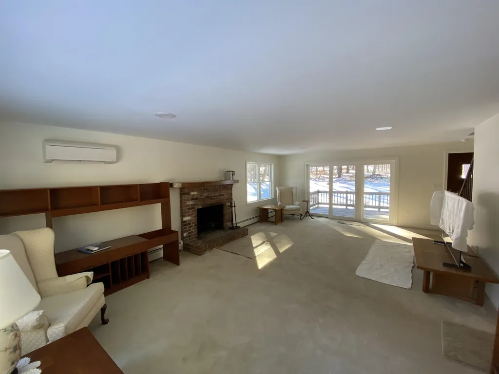 198 Farley Road Hollis NH 03049