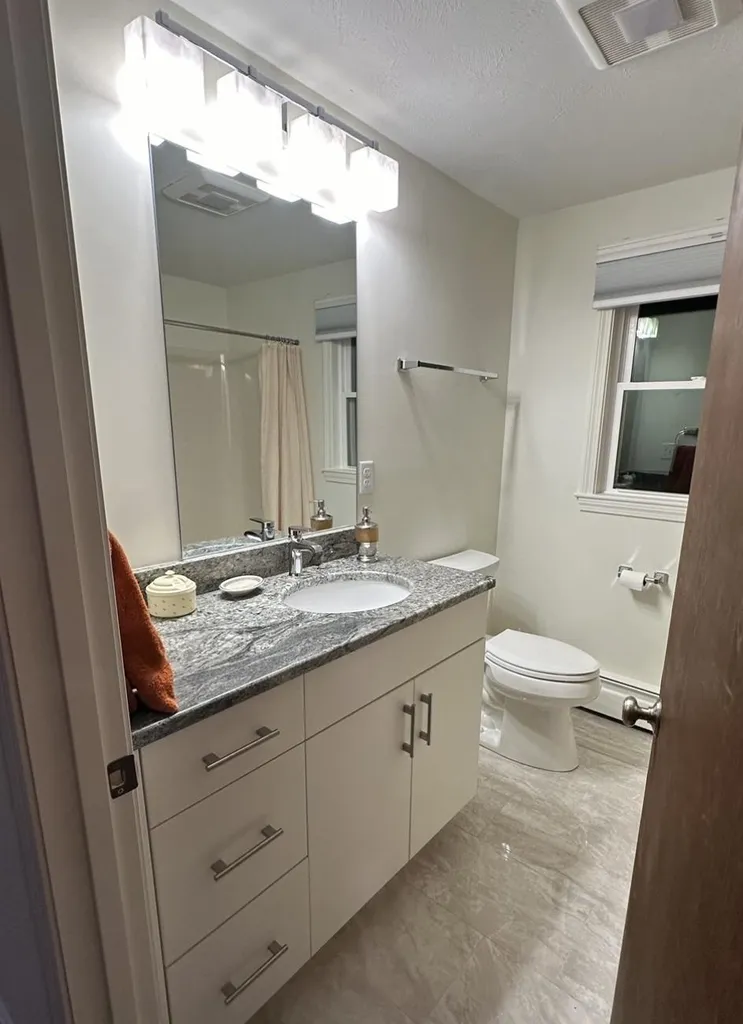 198 Farley Road Hollis NH 03049