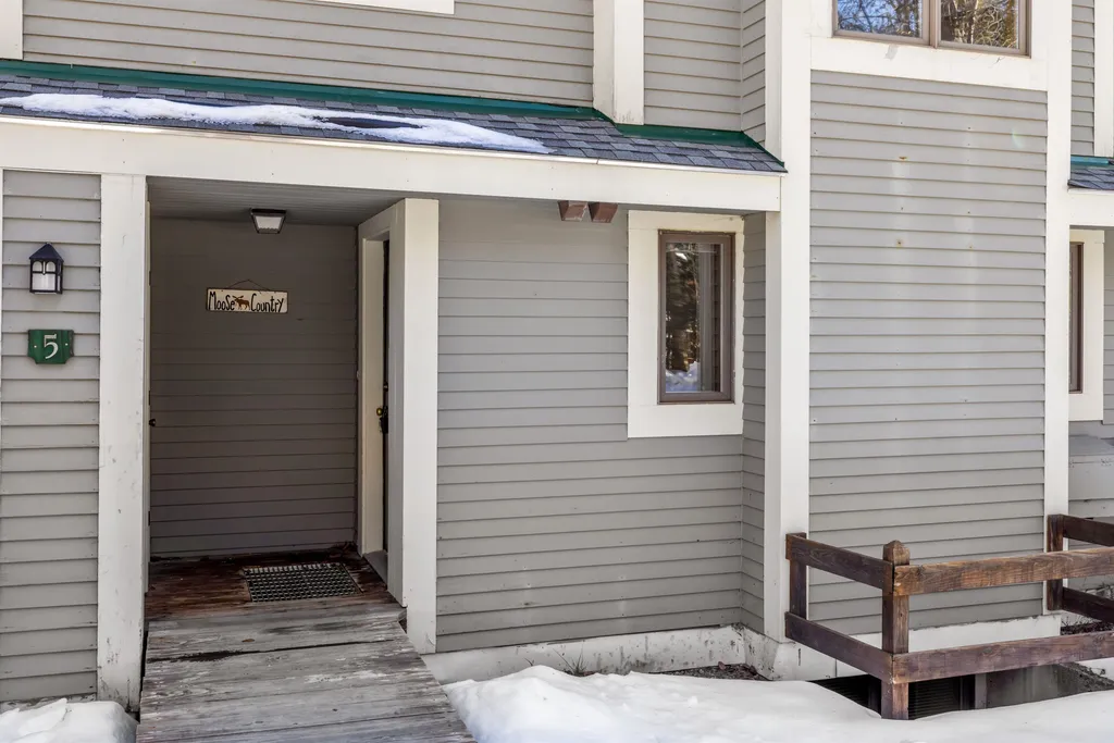 18 Woodsview Lane Lincoln NH 03251