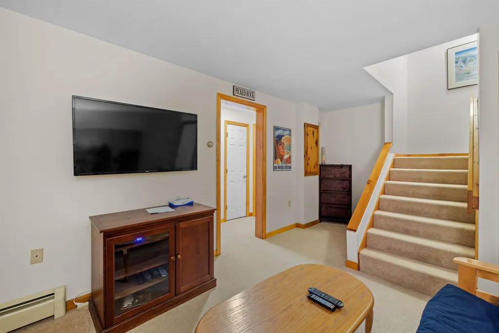 18 Woodsview Lane Lincoln NH 03251