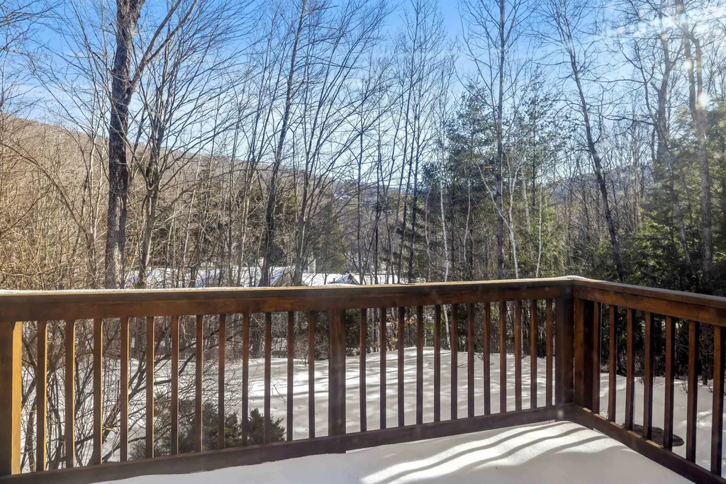 18 Woodsview Lane Lincoln NH 03251