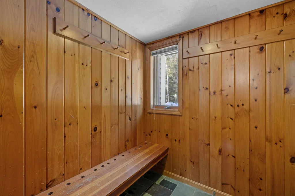 18 Woodsview Lane Lincoln NH 03251