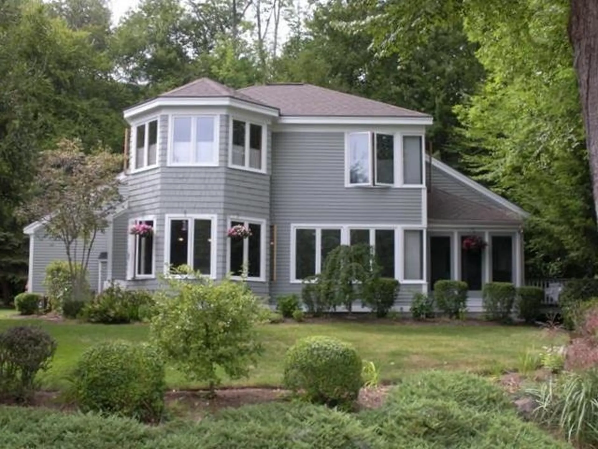 41 Ledgewood Circle Hebron NH 03241
