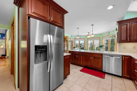 41 Ledgewood Circle Hebron NH 03241