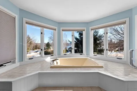 41 Ledgewood Circle Hebron NH 03241