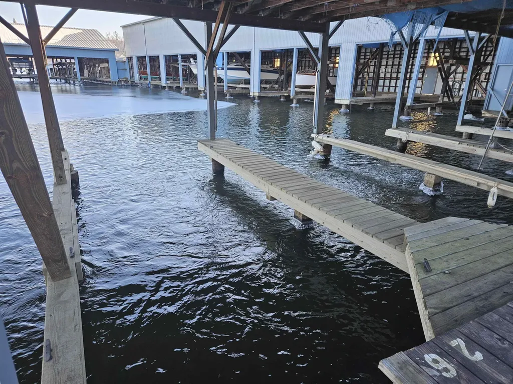 197 Farrants Point Newport City VT 05855