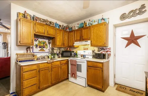 1 Cram Avenue Pittsfield NH 03263