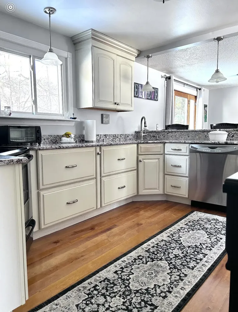 52 Queens Road Keene NH 03431