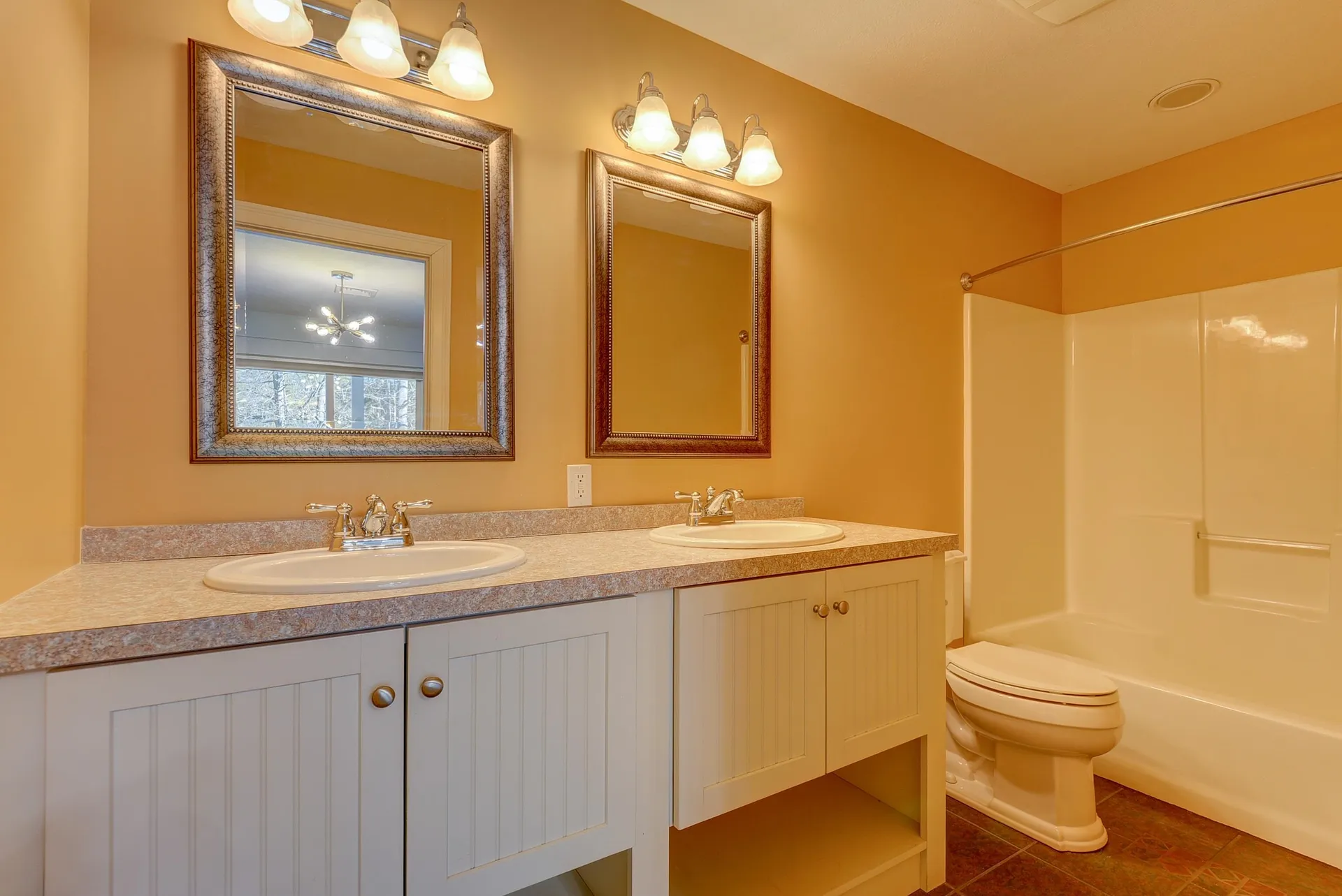 196 East Main Street Conway NH 03818