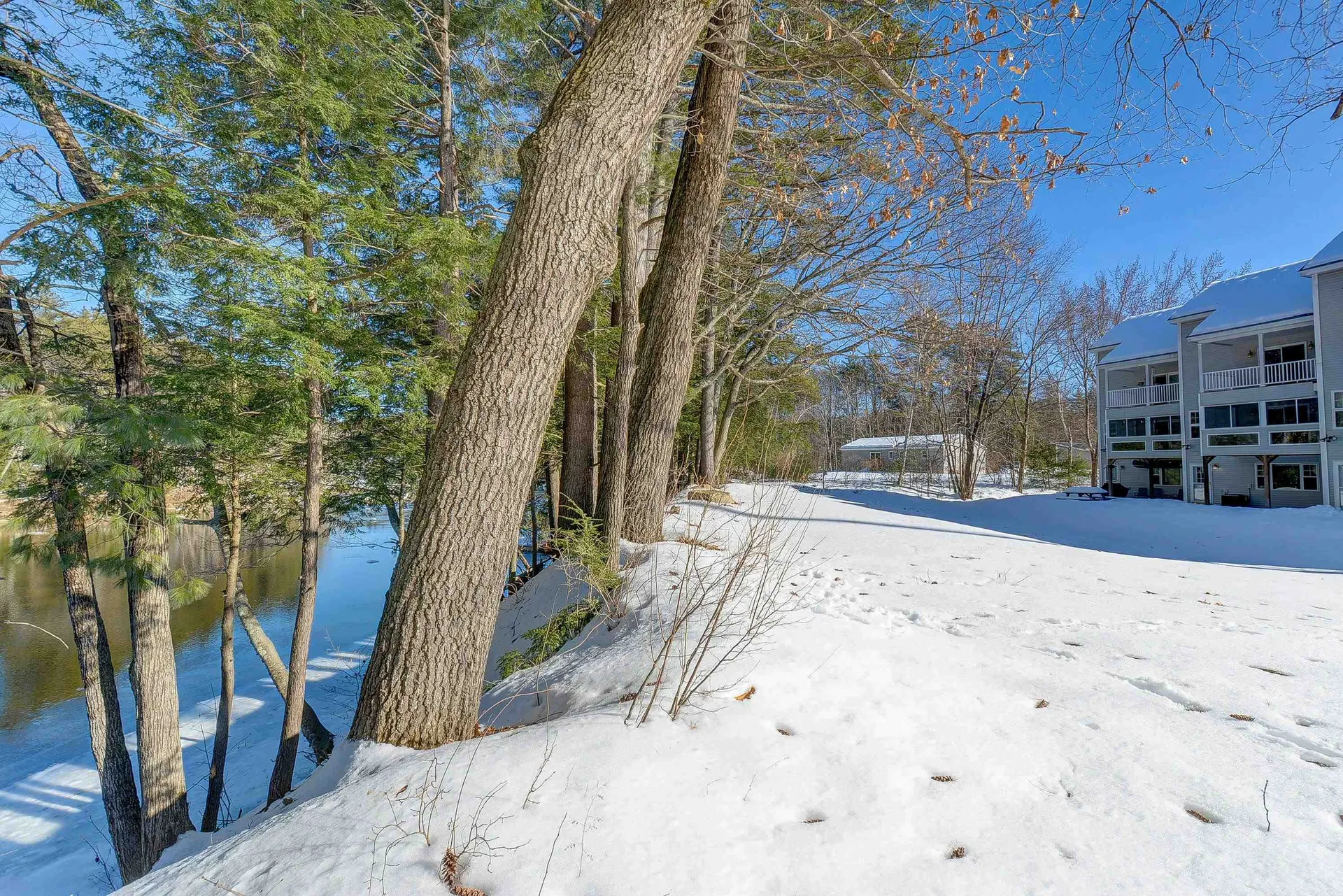 196 East Main Street Conway NH 03818