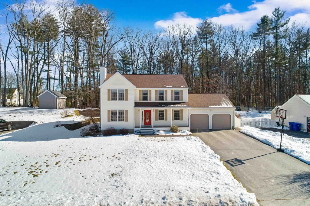 4 Sutherland Drive Hudson NH 03051
