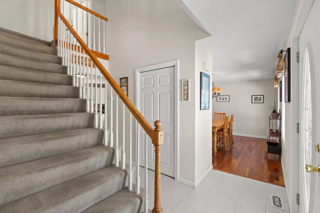 4 Sutherland Drive Hudson NH 03051