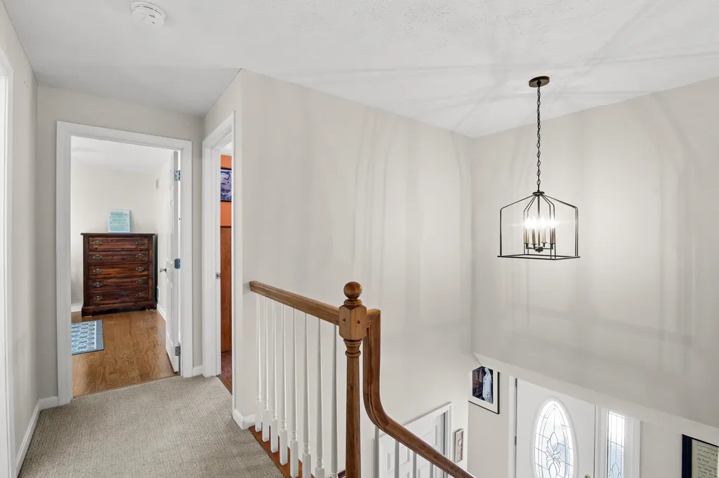 4 Sutherland Drive Hudson NH 03051