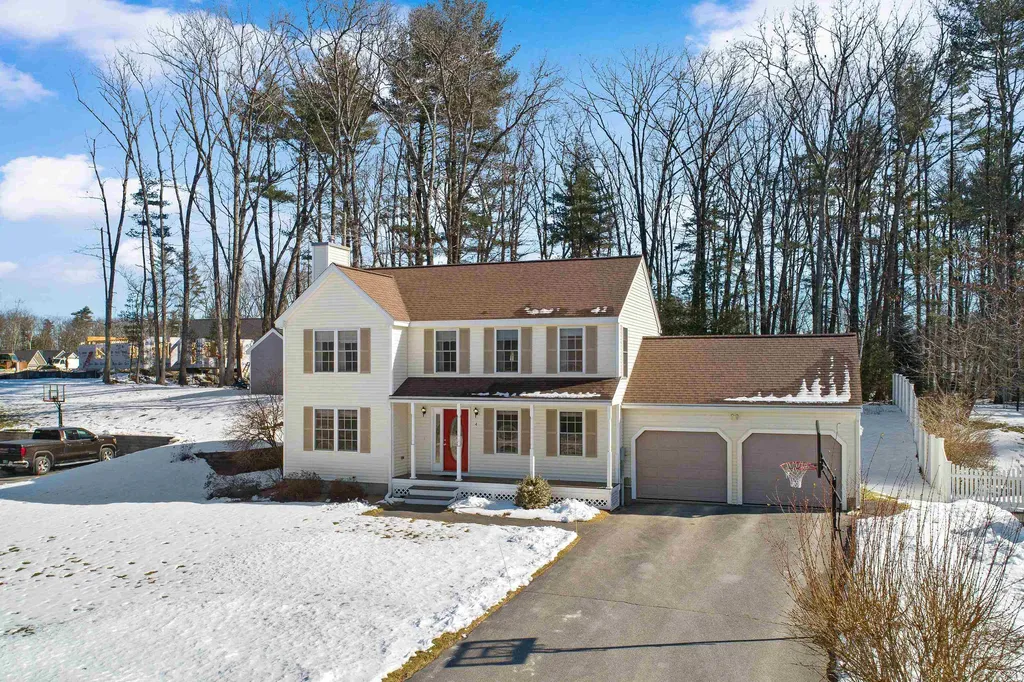 4 Sutherland Drive Hudson NH 03051