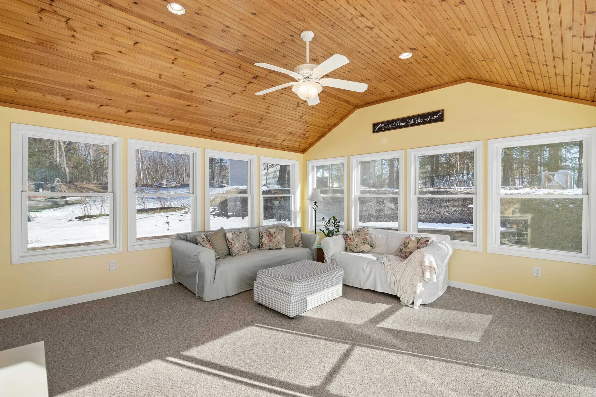 4 Sutherland Drive Hudson NH 03051