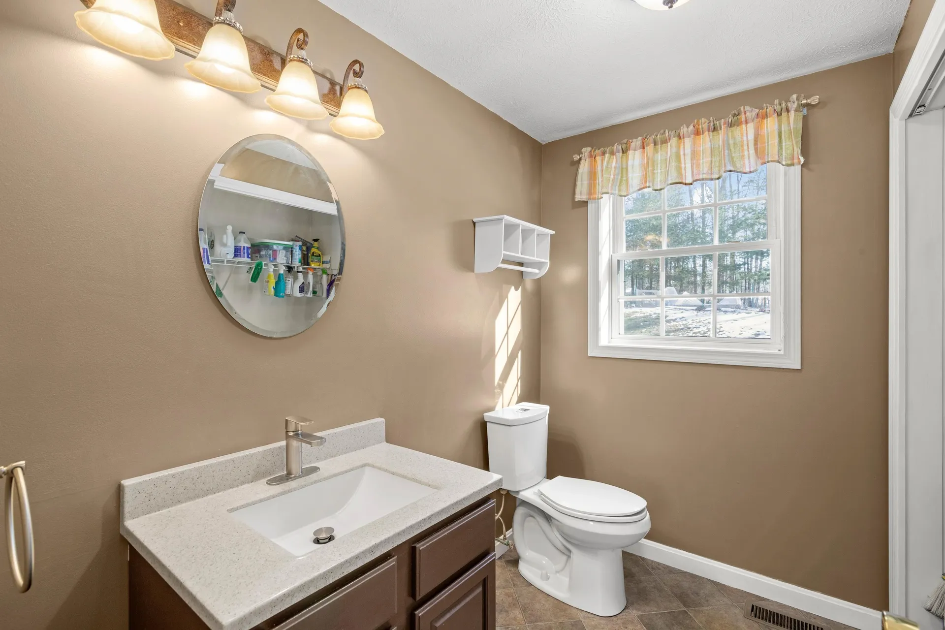 4 Sutherland Drive Hudson NH 03051