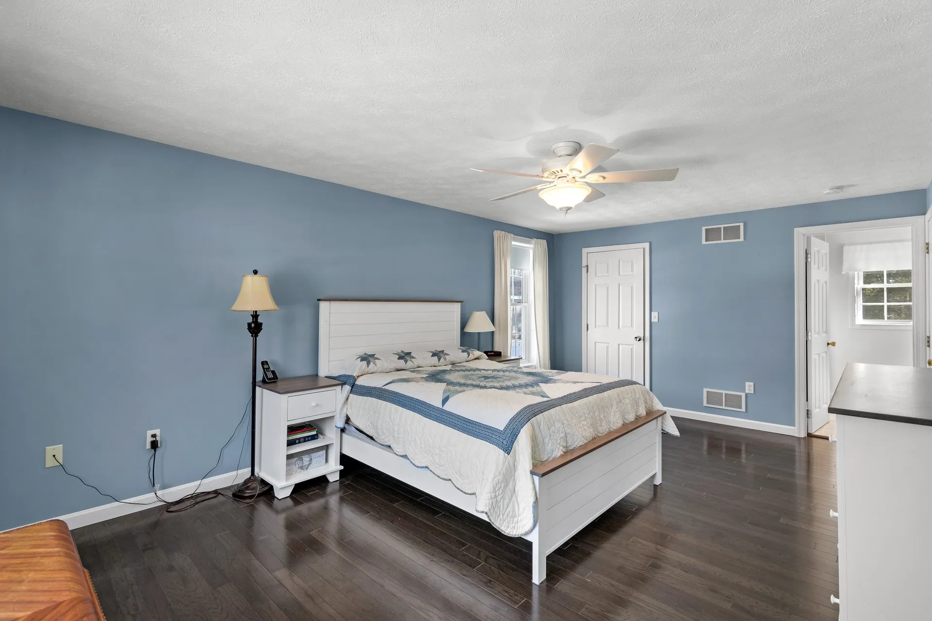 4 Sutherland Drive Hudson NH 03051