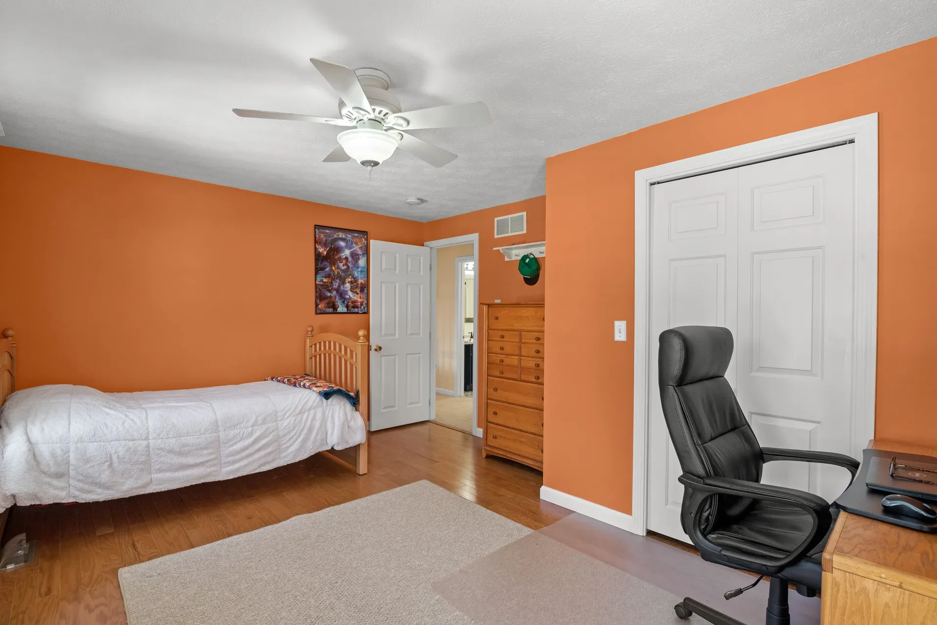 4 Sutherland Drive Hudson NH 03051