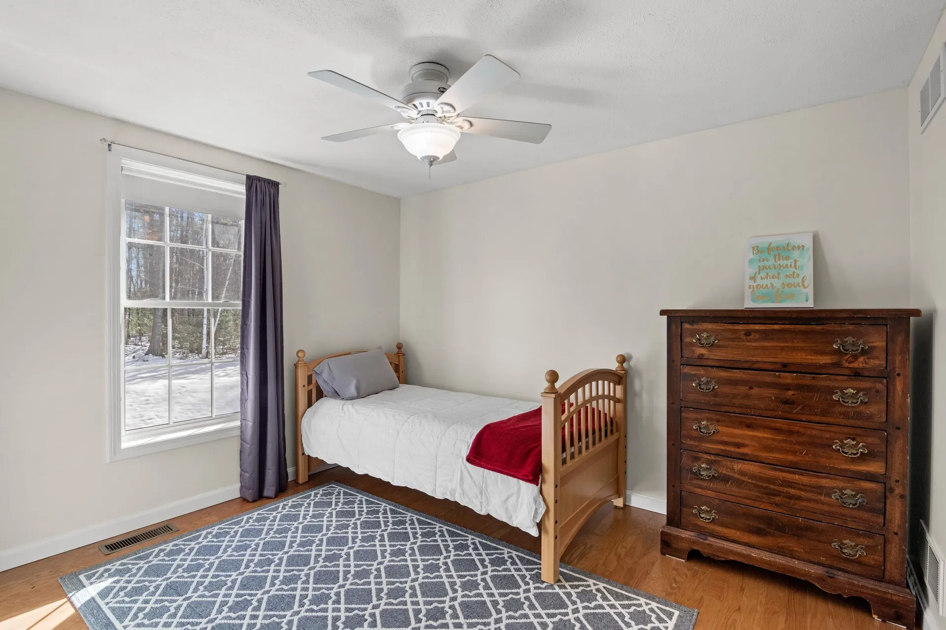 4 Sutherland Drive Hudson NH 03051