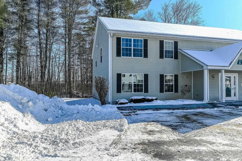 2 Tampa Drive Rochester NH 03867