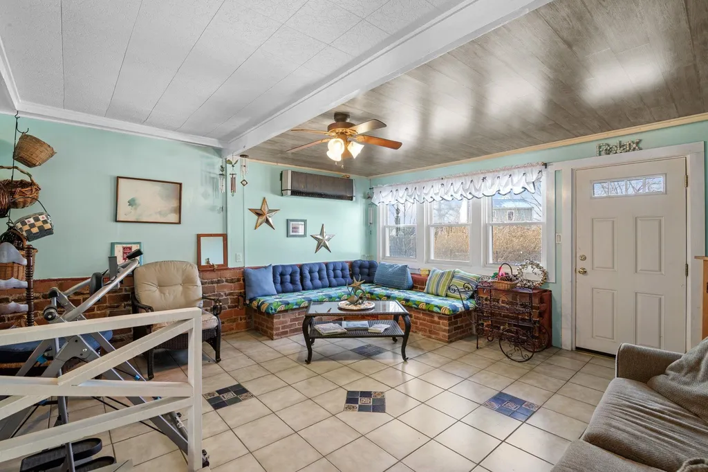 5 Harry Street Rochester NH 03839