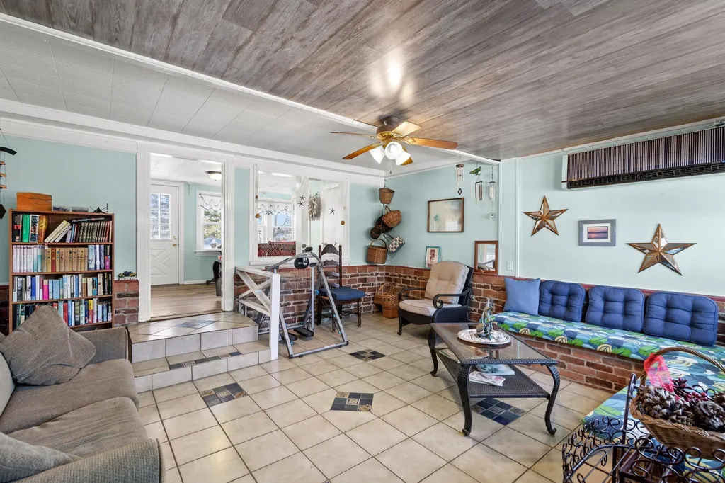 5 Harry Street Rochester NH 03839