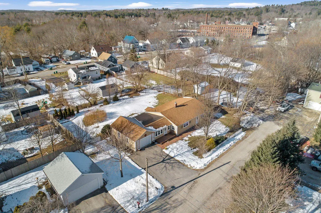 5 Harry Street Rochester NH 03839