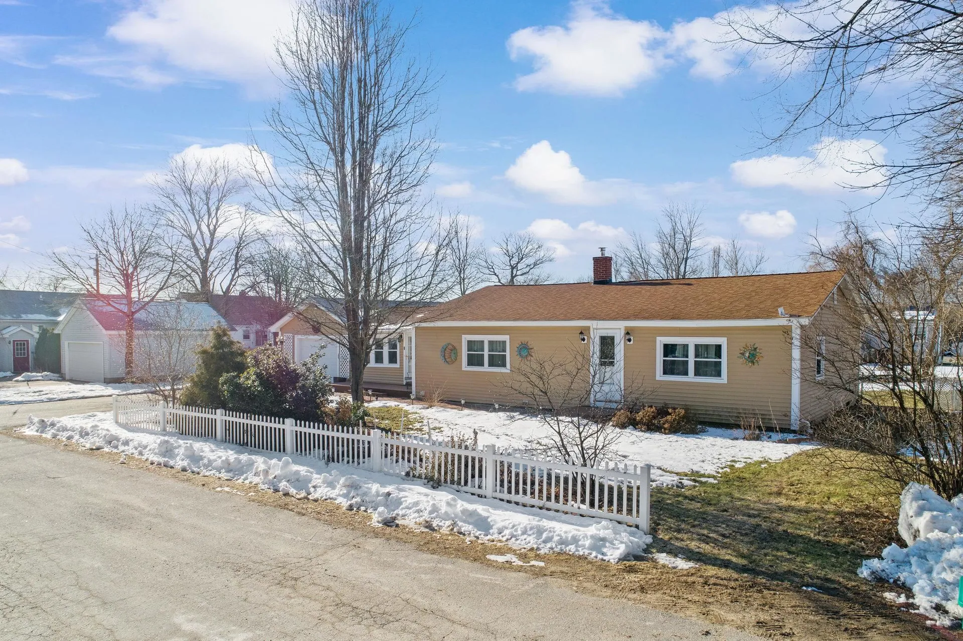 5 Harry Street Rochester NH 03839