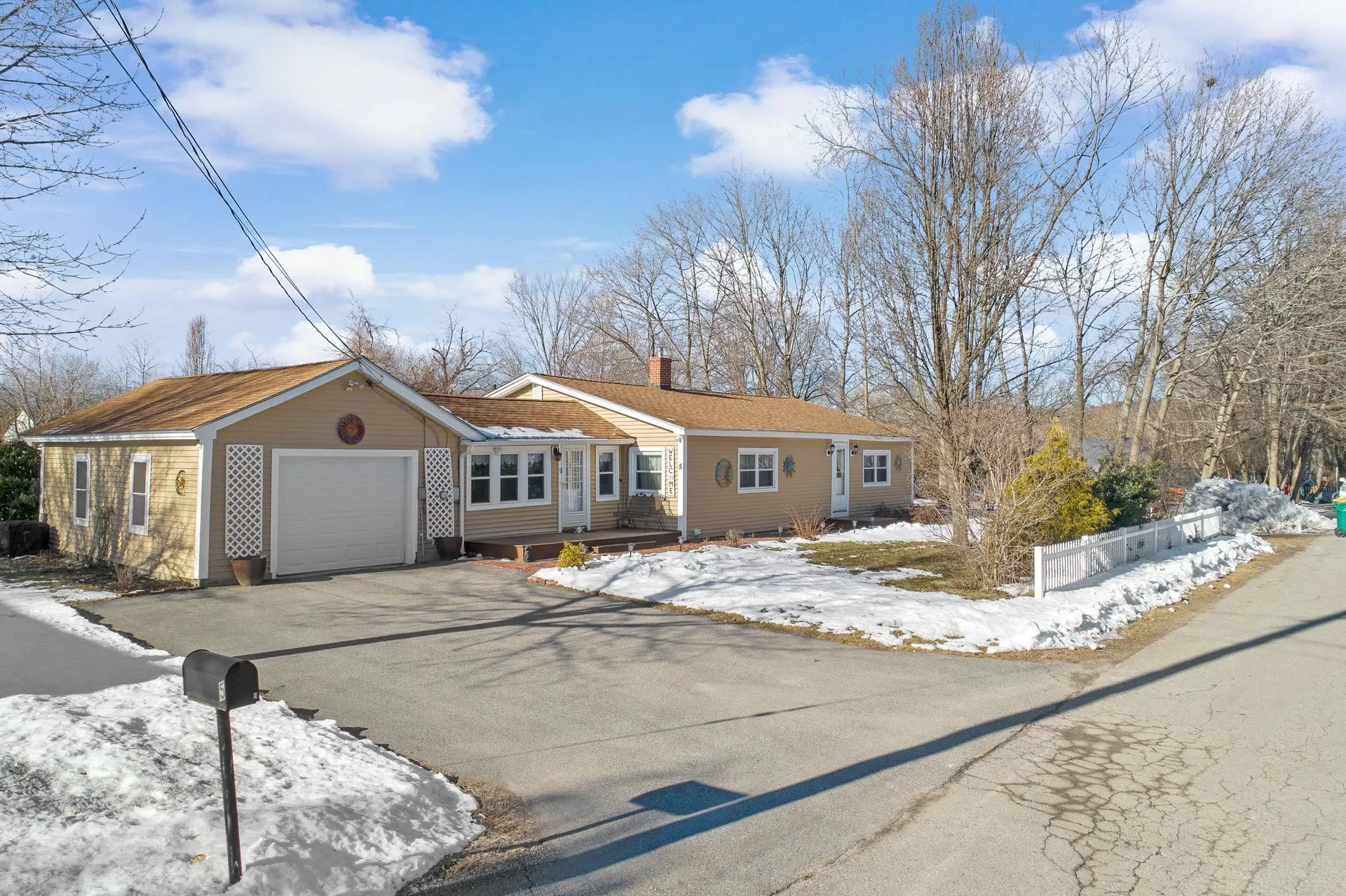5 Harry Street Rochester NH 03839