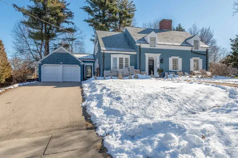 15 Chester Street Nashua NH 03064