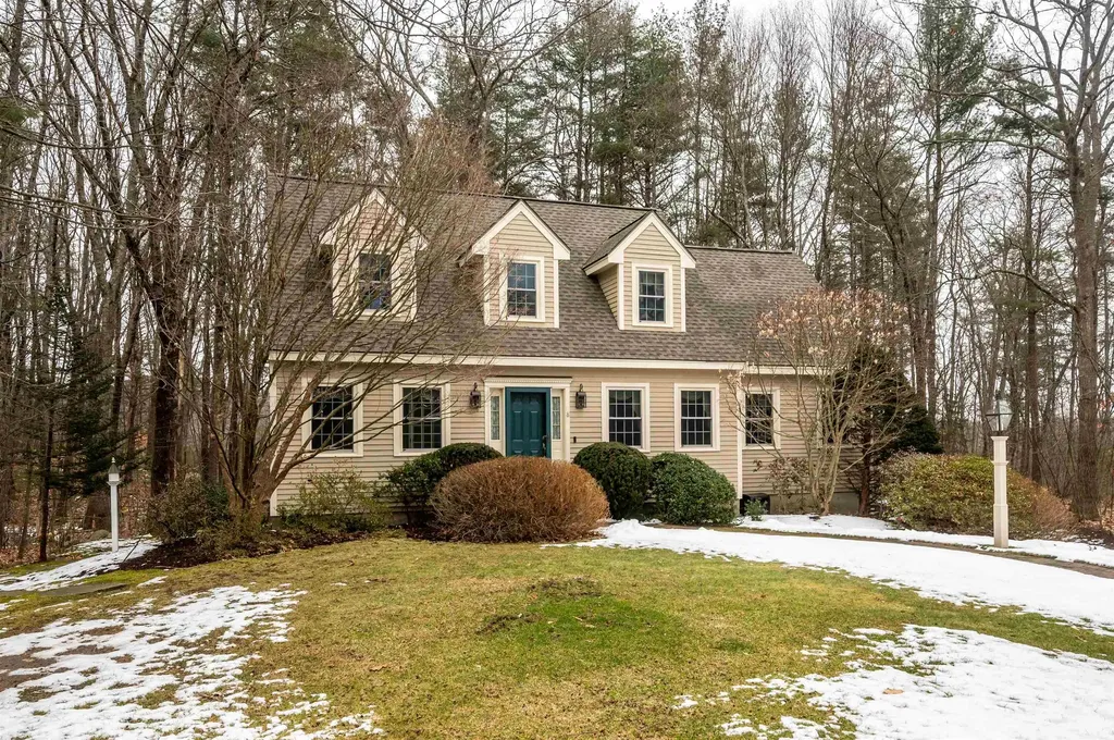 8 Shearwater Street Durham NH 03824