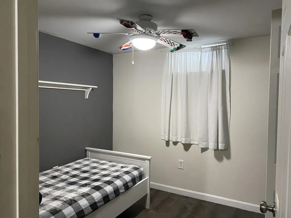 28 Nagle Street Nashua NH 03060