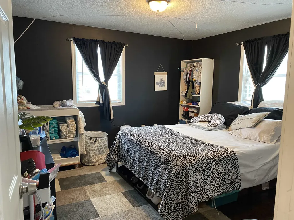 28 Nagle Street Nashua NH 03060