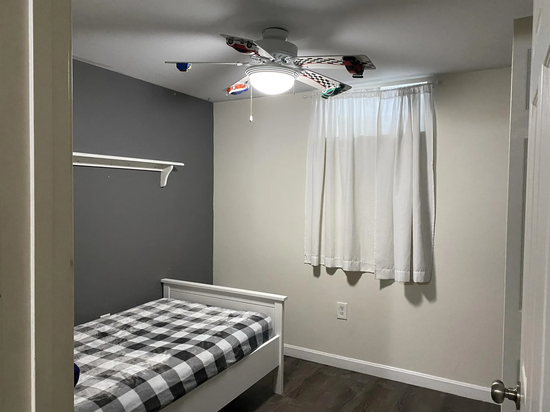 28 Nagle Street Nashua NH 03060