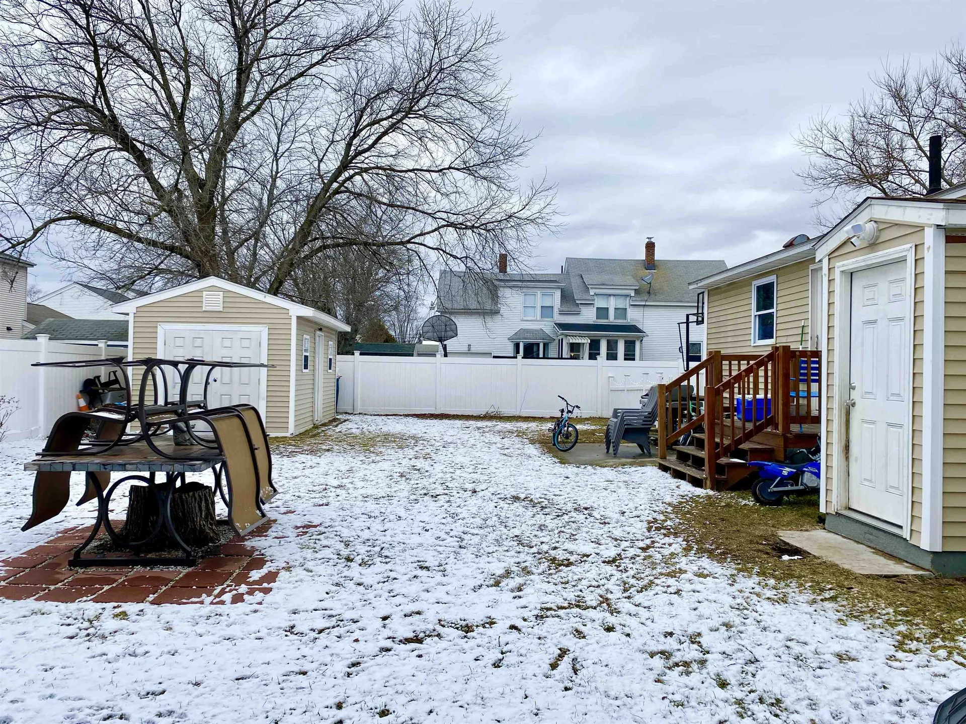 28 Nagle Street Nashua NH 03060