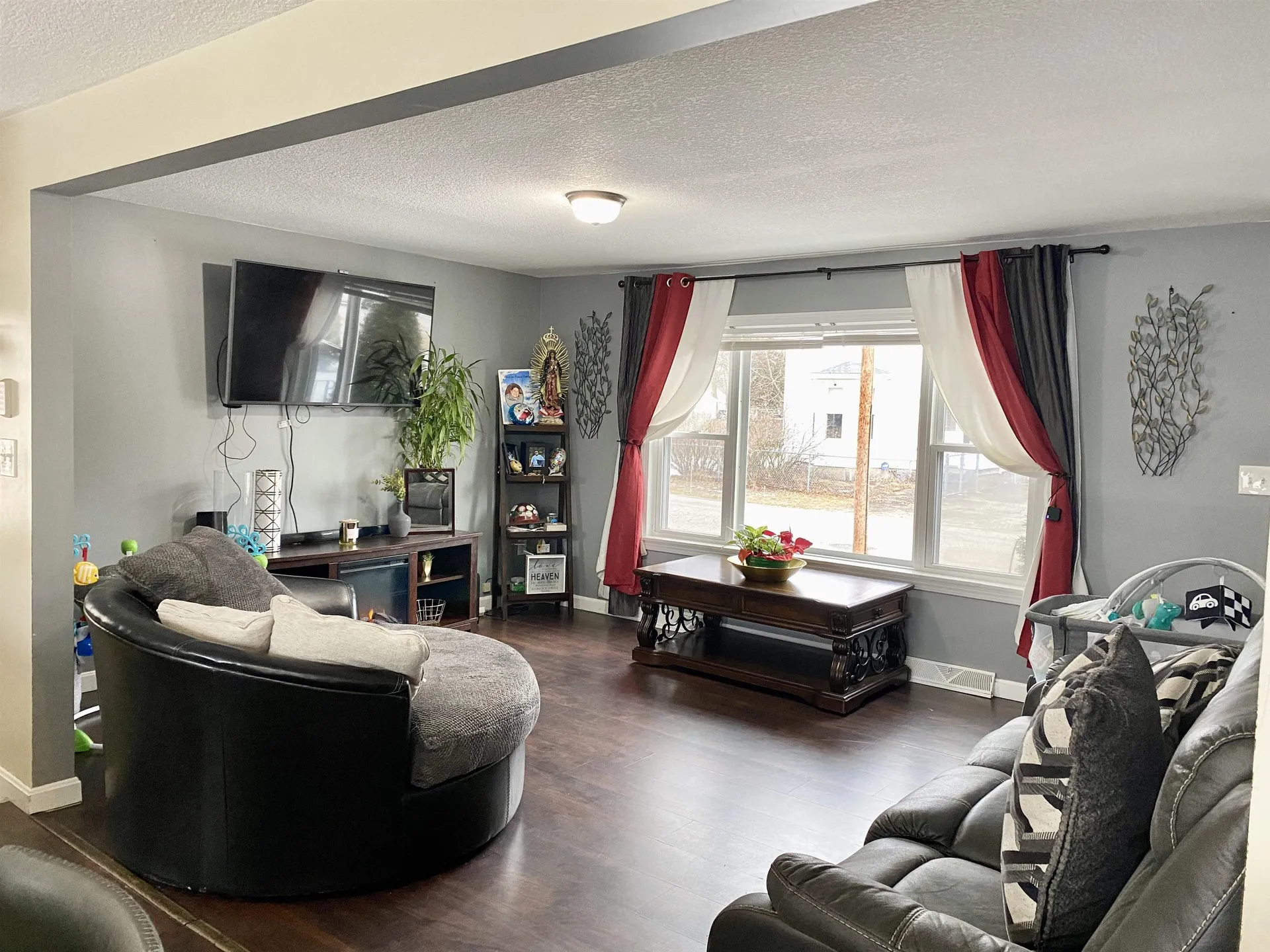 28 Nagle Street Nashua NH 03060