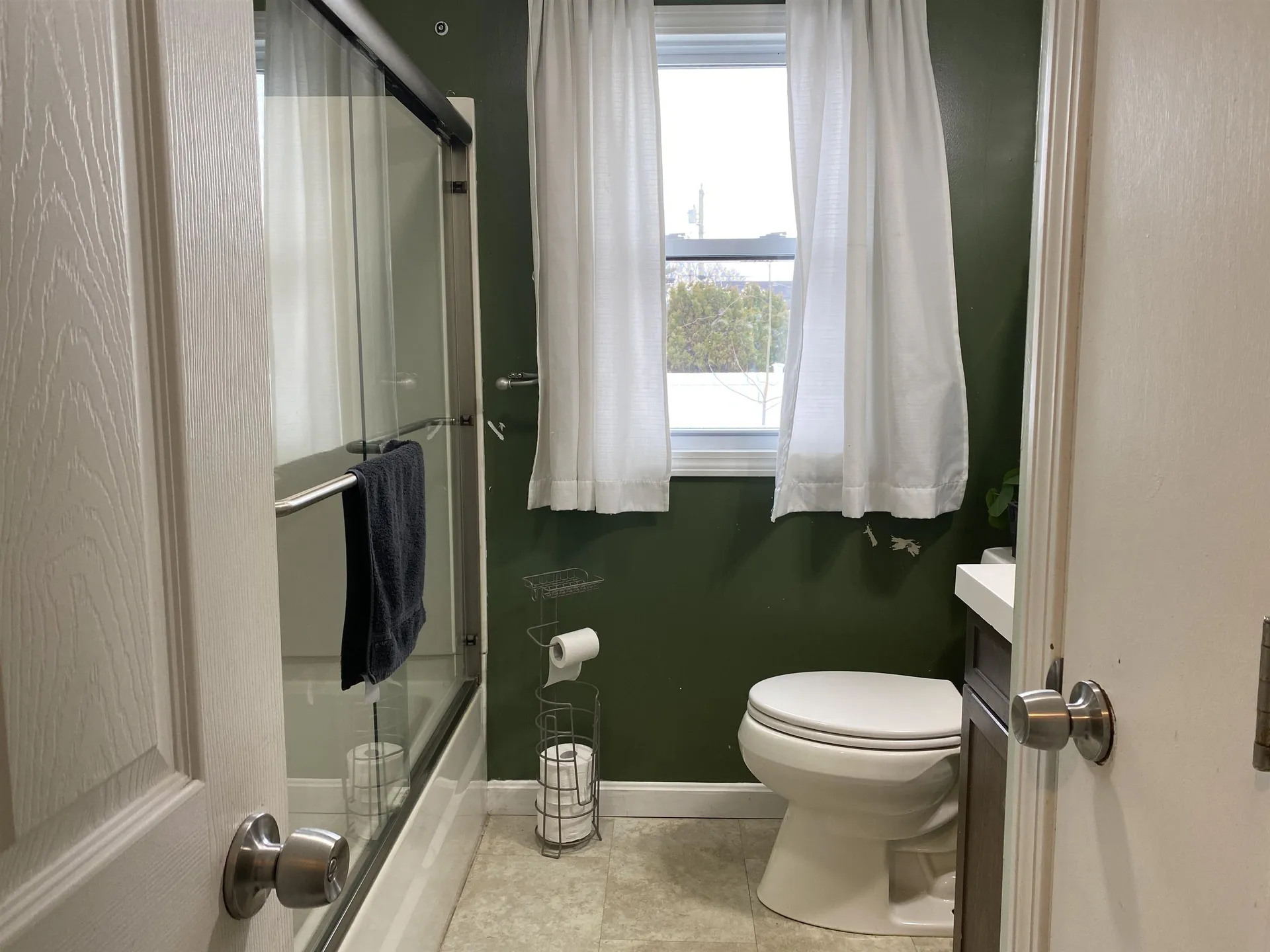 28 Nagle Street Nashua NH 03060