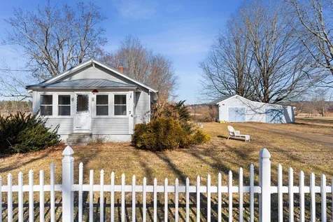 74 College Road Stratham NH 03885