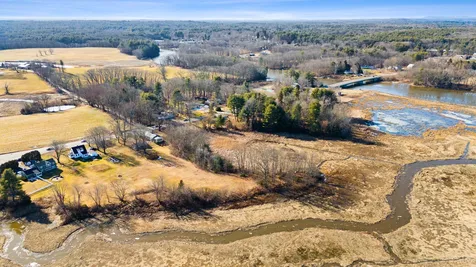 74 College Road Stratham NH 03885