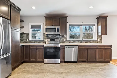 74 College Road Stratham NH 03885