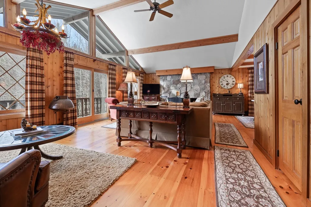 17 Cranberry Hill Road Winhall VT 05340