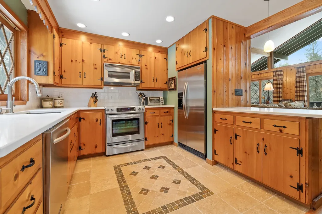 17 Cranberry Hill Road Winhall VT 05340