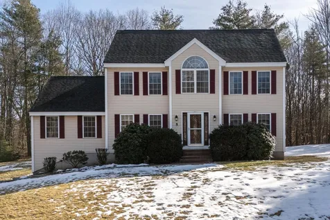 5 Abenaki Circle Chester NH 03036