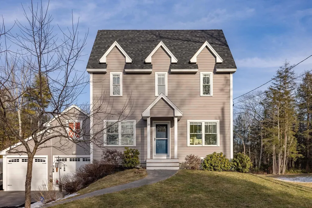 33 Greenbriar Drive Eliot ME 03903